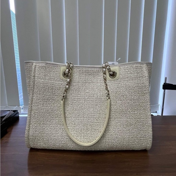 CHANEL DEAUVILLE TOTE RAFFIA WITH GLITTER AUTHENTIC ❗️ - Picture 9 of 16